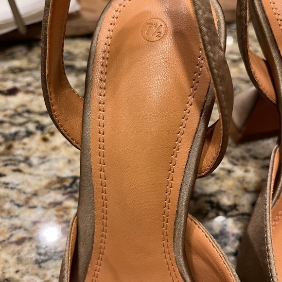 Luxury Designer-look-alike Satin, Crystal Slingback Spool Heel in Bronze, sz 7.5 - Picture 4 of 6